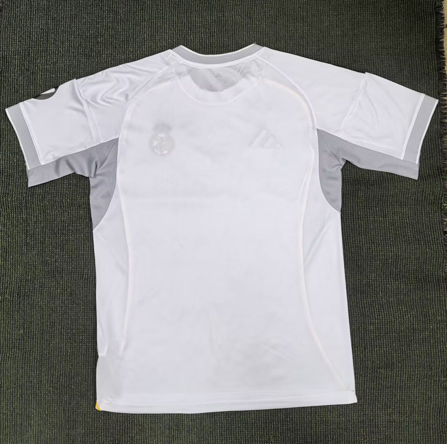 Real Madrid 25/26 Local