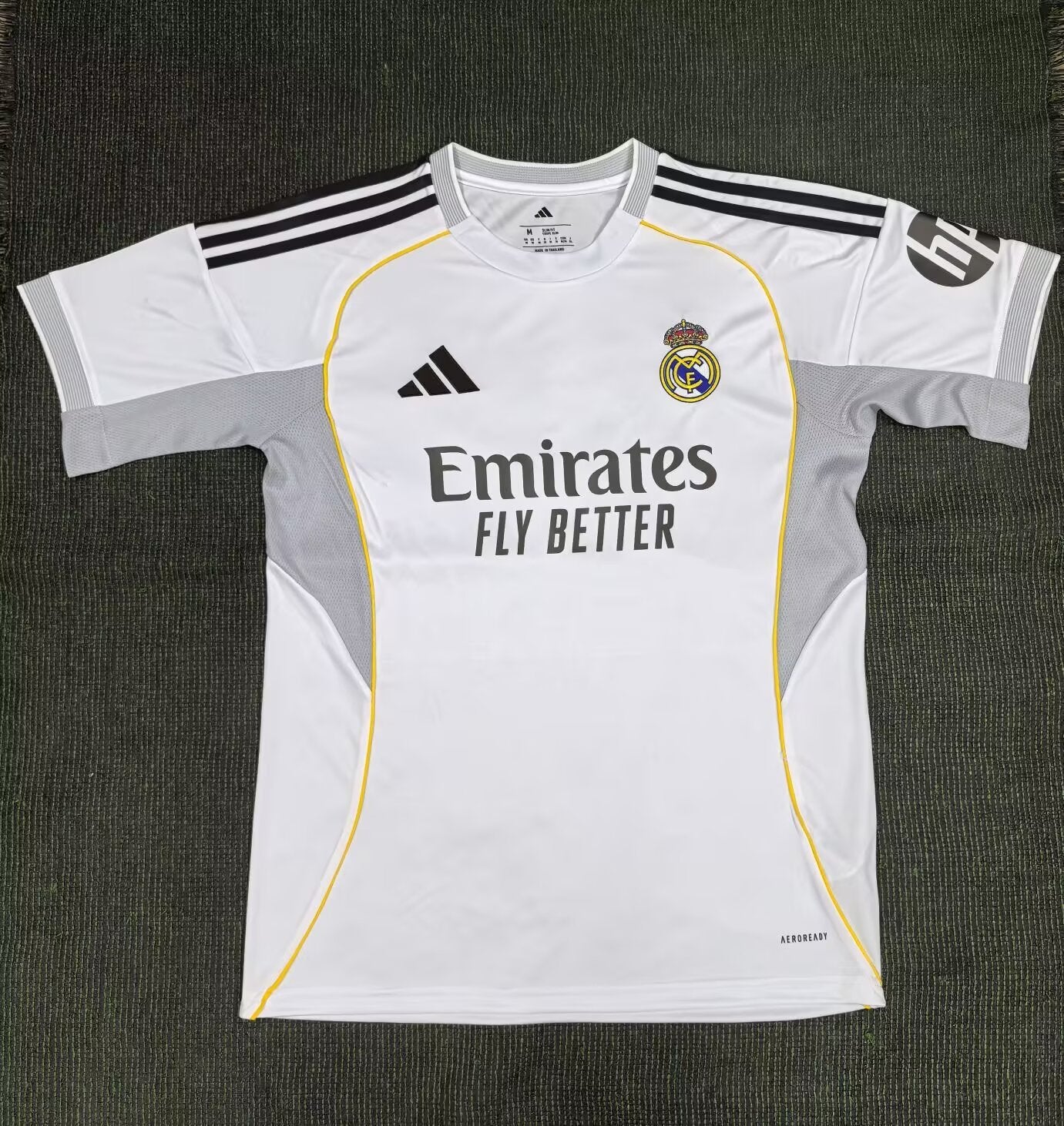 Real Madrid 25/26 Local